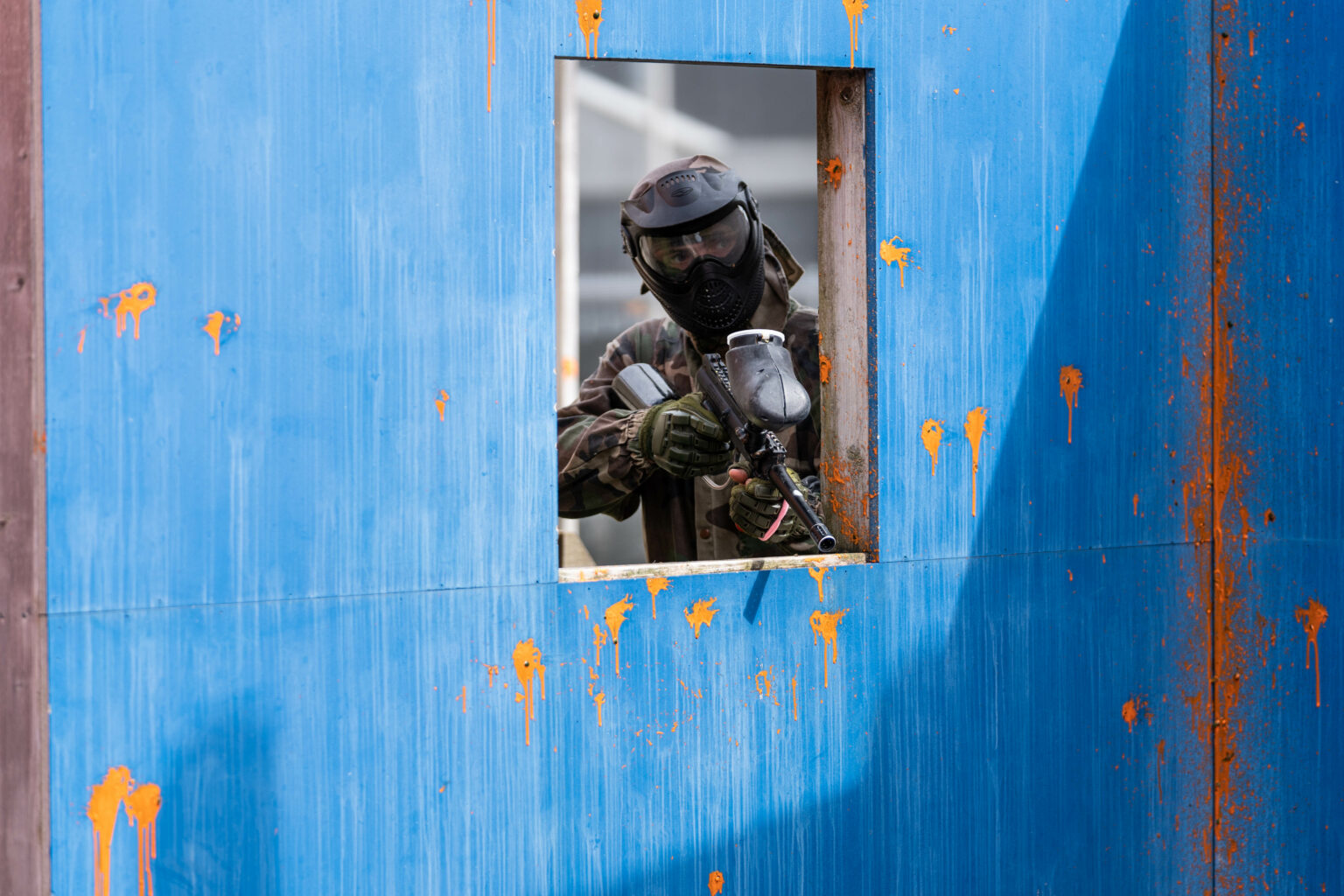 Indoor & Outdoor paintball Let's Paintball